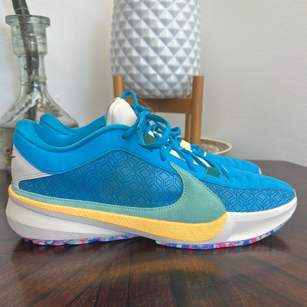 Nike zoom freak 5 low